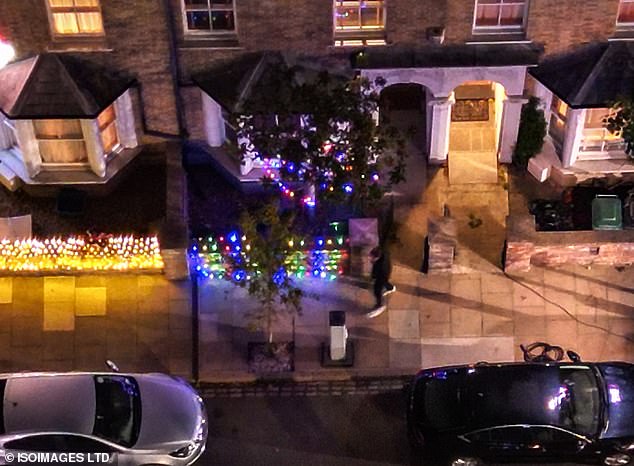 Several houses on set also had a dazzling festive makeover with colorful lights.