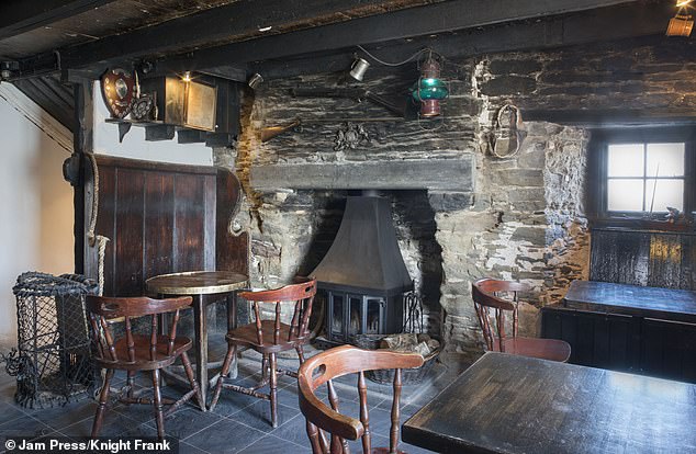 Burghisland.com describes The Pilchard Inn as 