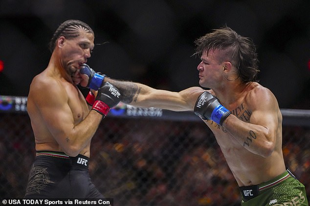 Diego Lopes extended his streak to five fights with a win over No. 3 ranked featherweight Brian Ortega