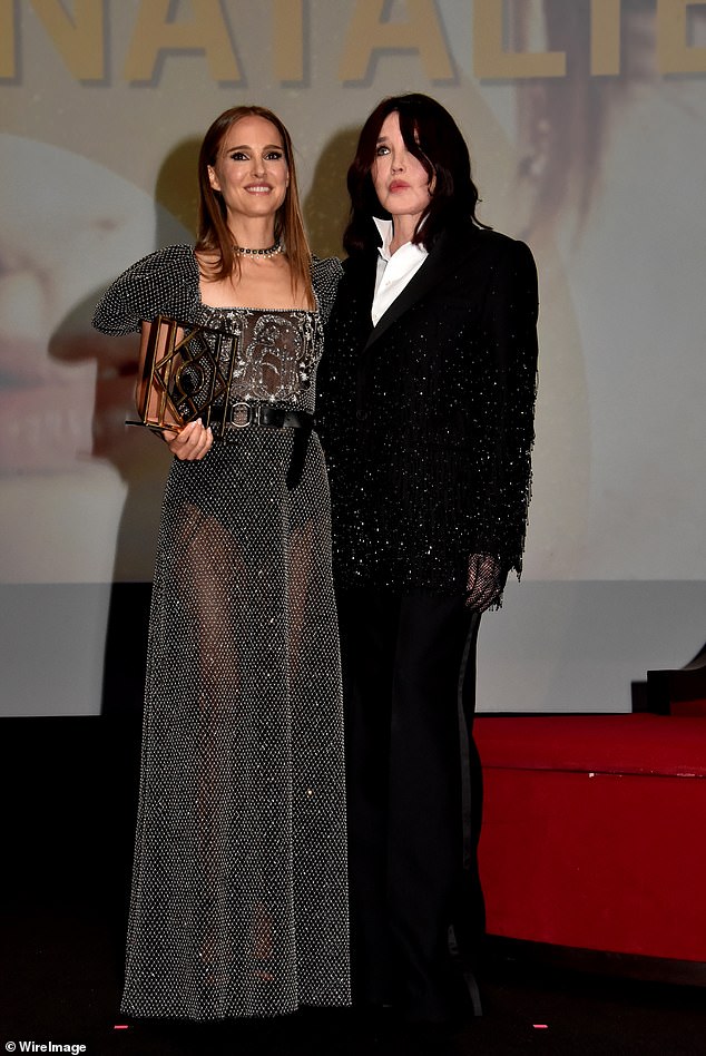 Natalie was at the ceremony to receive the 2024 Deauville Talent Award from French acting legend Isabelle Adjani, 69, and the pair posed together with the new award.