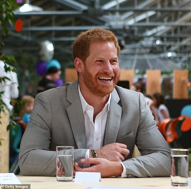 The close-up image of Harry, which appears to have been cropped into an image by the original photographer at the time and published in the above form in addition to the wide shot.