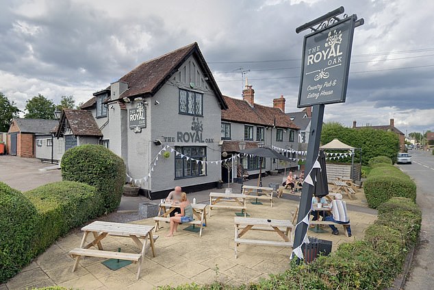 The Royal Oak in Brandon, Warwickshire, has won Admiral Taverns' Pub of the Year award