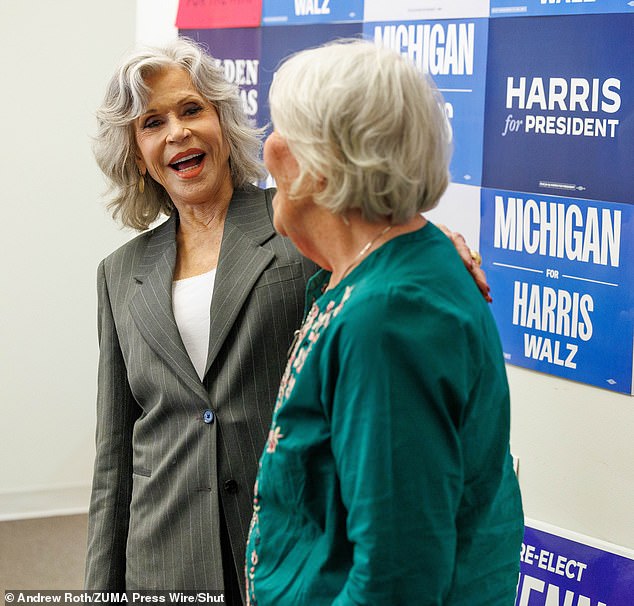 1726706387 855 Jane Fonda goes door to door in defense of Kamala Harris in