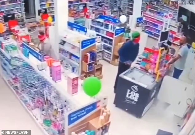 The couple had planned to rob a pharmacy in Balneario Camboriu, in the Brazilian state of Santa Catarina, on September 14.