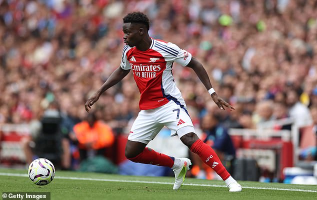 Former Newcastle striker believes only Bukayo Saka would fit into Manchester City's attack