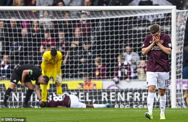 Hearts' 2-1 defeat at St Mirren on Saturday was the club's eighth consecutive loss.