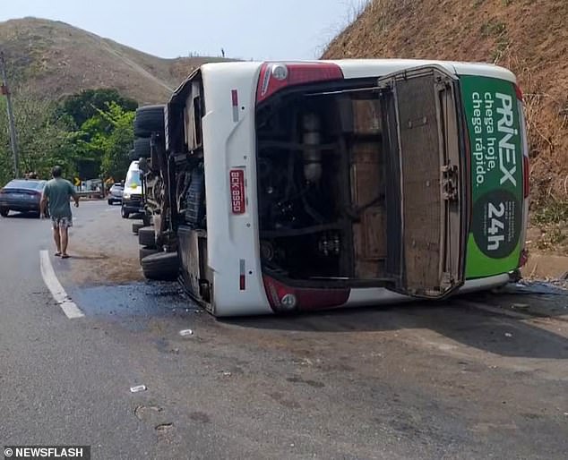 The accident, which occurred on Saturday in Pirai, a region south of Rio de Janeiro, claimed the lives of three athletes from the Curitiba Crocodiles, an American football team that plays in a Brazilian league.