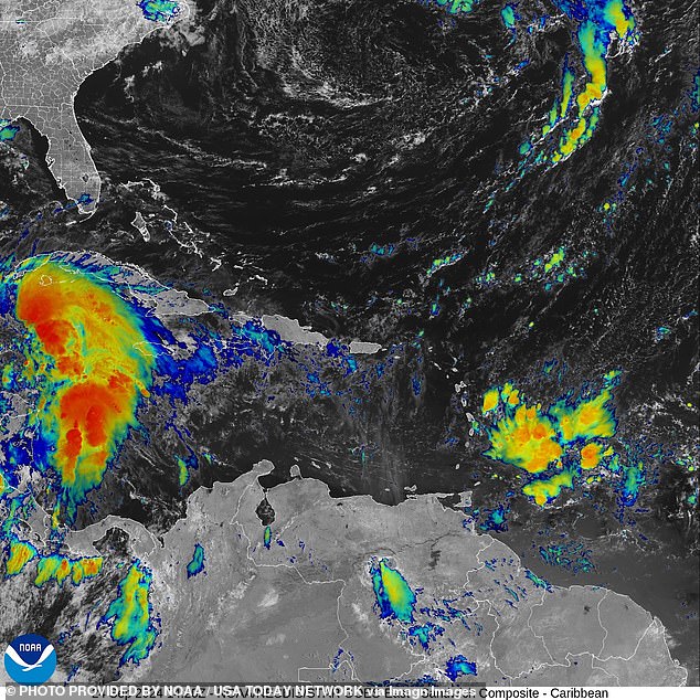 Heavy rain is also expected in Tennessee, the central Mississippi valleys, Missouri's Ozark Mountains, Arkansas and lower Ohio later this week.