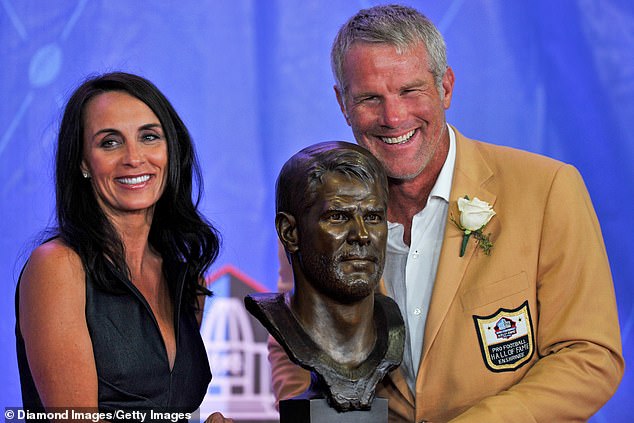 Brett Favre poses with his wife Deanna, who previously battled breast cancer.