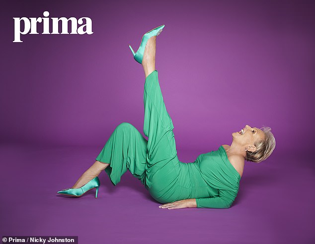 Sue, who recently lost 12kg, donned a bright green off-the-shoulder jumpsuit.