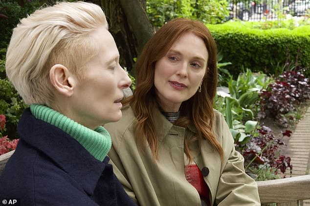 The drama/comedy deals with the breakup between Martha (Tilda), a very imperfect mother and war correspondent, and her resentful daughter, as well as the former's relationship with author Ingrid (Julianne).