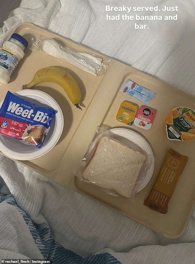 The fitness expert explained that despite being in the hospital, she follows her strict diet and showed what she had for breakfast. He said he skipped the toast and Weet-Bix and opted for a banana and a health bar.