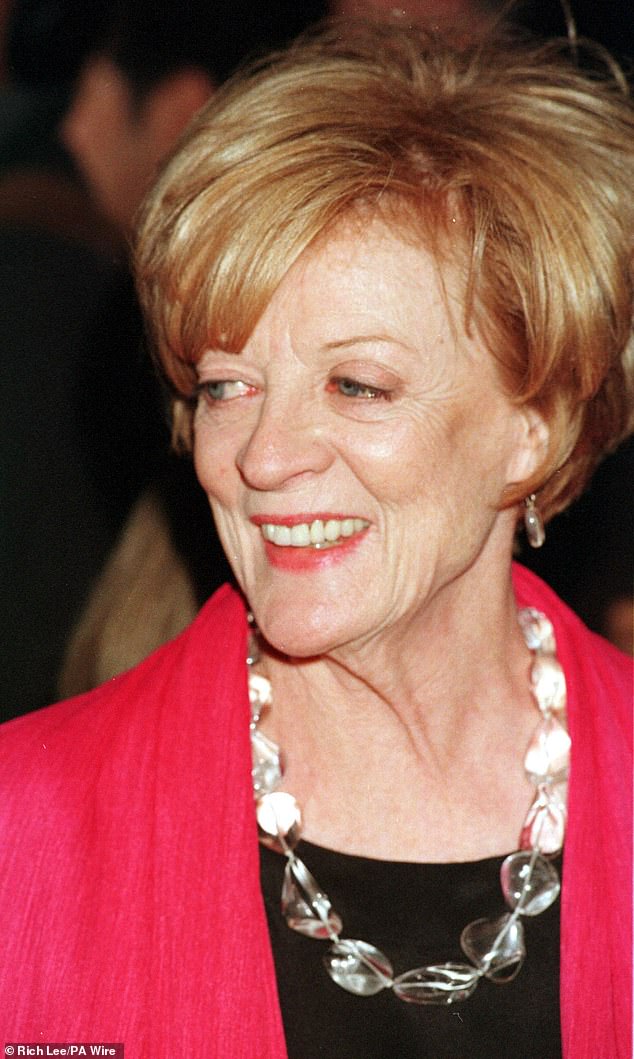 Dame Maggie Smith arrives at the premiere of Gosford Park at the Ziegfield Theater in New York City on December 14, 2001