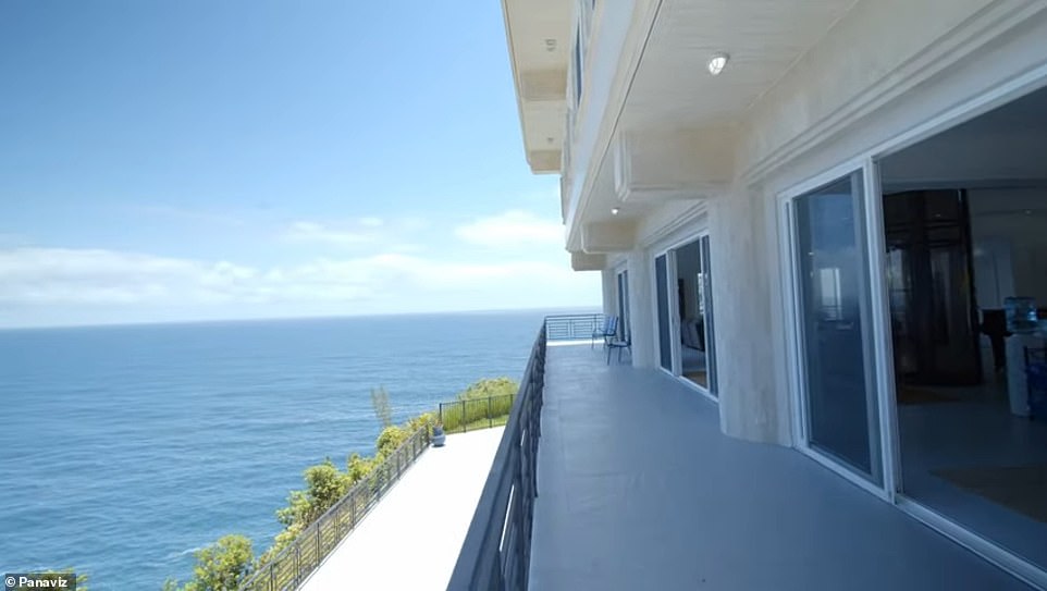 The windows throughout the house provide plenty of natural lighting.