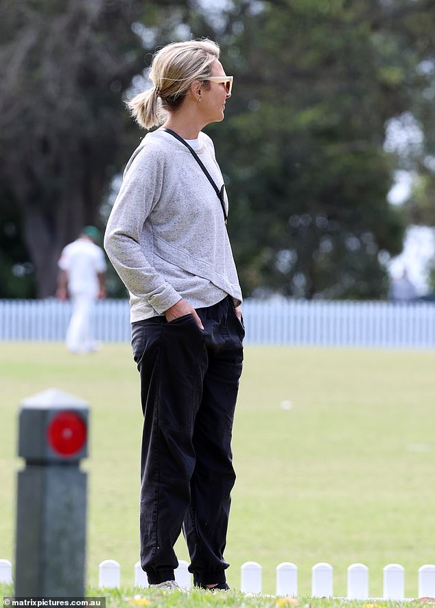 Georgie turned heads with her relaxed style while watching a local cricket match in the park.