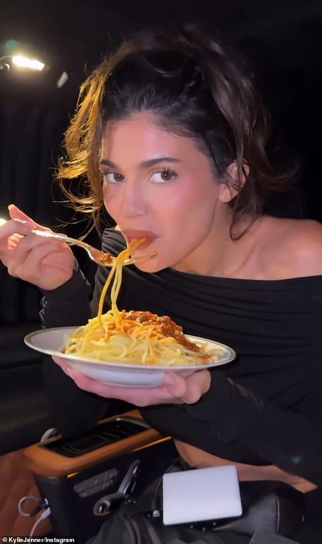 Among the posts by the 27-year-old billionaire hanging out in Paris was a video clip of her eating a plate of spaghetti in the back seat of a luxury vehicle.