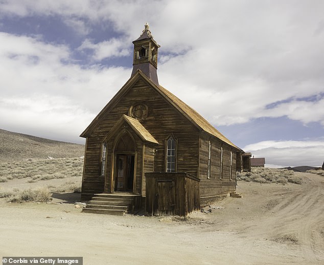 Coupled with a sharp decline in mineable material and growing racism against Chinese immigrants, Bodie's population began to plummet and by 1886 only around 1,500 residents remained.