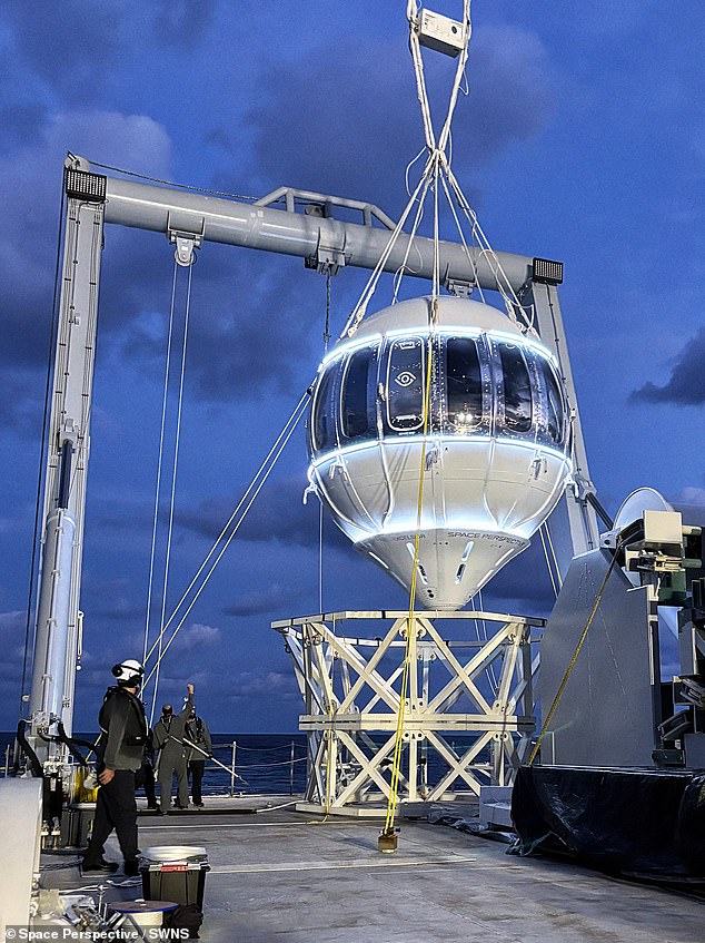 After reaching maximum altitude in the stratosphere, the aircraft made a controlled descent and splashed down in the ocean, where it was then recovered by a speedboat and crane.