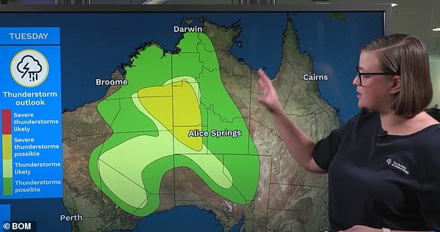 The flooding, which affected almost the entire country, was caused by a band of spring clouds from the northwest that brought rain to northern parts of Western Australia and central Australia before moving eastwards.