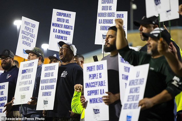 Midnight longshoremen strike at the Bayport terminal on Tuesday, October 1, 2024 in Houston. (AP Photo/Annie Mulligan)