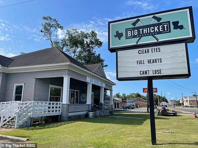 In the town of DeRidder, Katja dines at Big Thicket BBQ and reveals that it's famous for its Peach Bourbon Ribs.