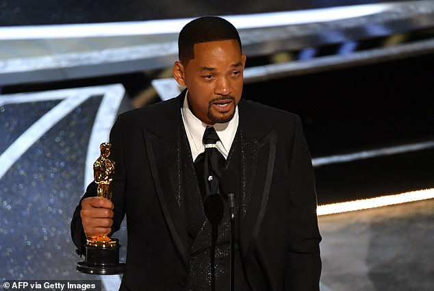 Smith apologized to the Academy and other nominees in his acceptance speech, but made no reference to Rock.