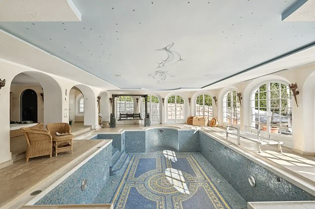 Ralf and Cora's former family home, built in 2001, has an indoor swimming pool.