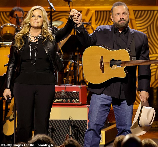 Brooks and Yearwood appear at a Grammy tribute to Paul Simon at the Hollywood Pantages Theater in April 2022.