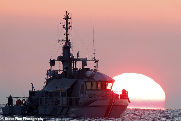 In extraordinary scenes, radio messages showed the French warship Aber Ildut speaking to Border Force personnel aboard the cutter Typhoon.