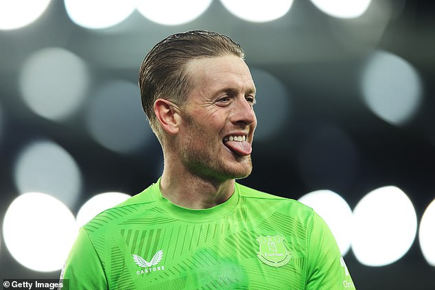 Jordan Pickford says he knew where his former Toffees teammate was going to put him