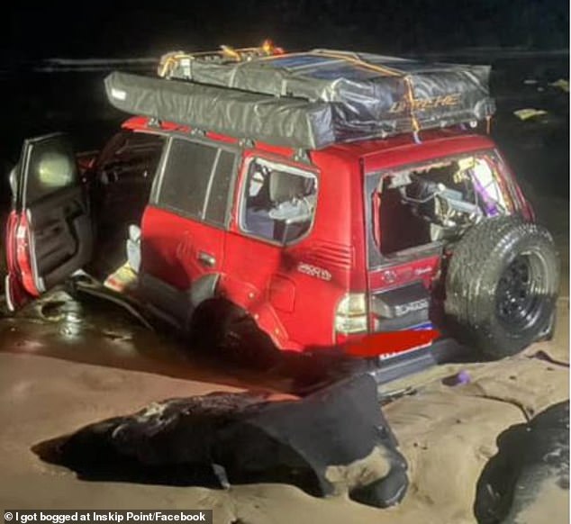 The vehicles were pushed against rocks and sunk into the sand. No one was injured (in the photo, the red 4x4)