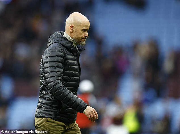 Berbatov also believes that criticism of boss Ten Hag 