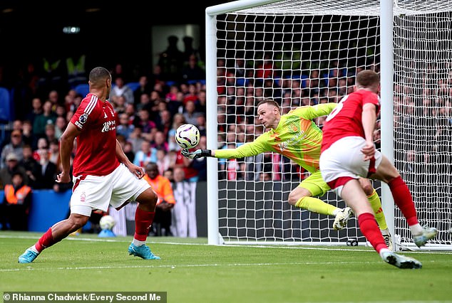 Forest goalkeeper Mats Sels made several saves in added time to keep the score level.