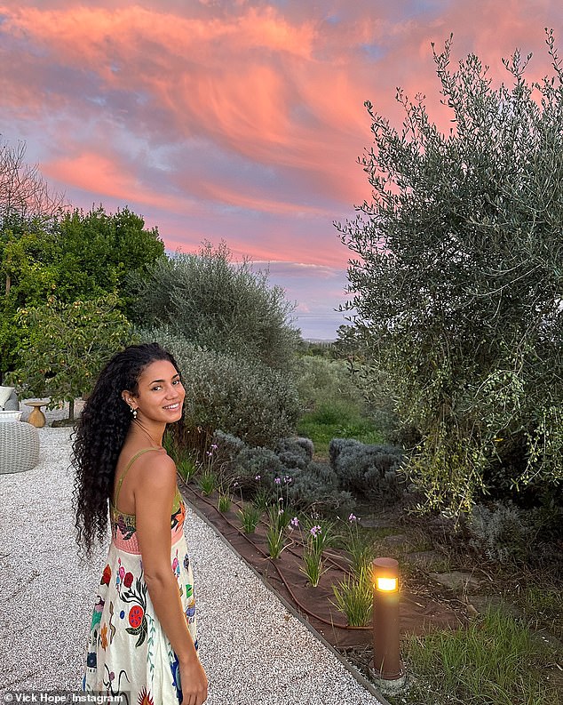 The former Strictly star looked relaxed and happy as she posed for beautiful sunset photos.