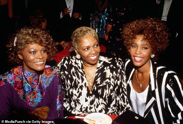 Dionne Warwick, Cissy Houston and Whitney Houston at the 14th American Music Awards in 1987