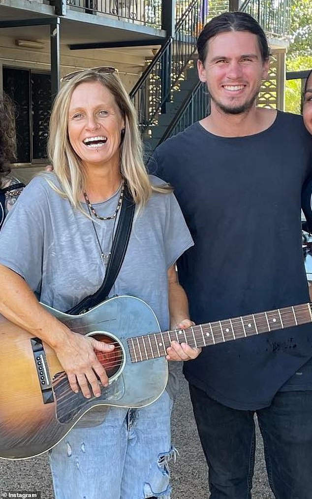 Kasey and her partner Brandon, who is 19 years younger, have known each other for several years. The guitarist has performed with her for nine years