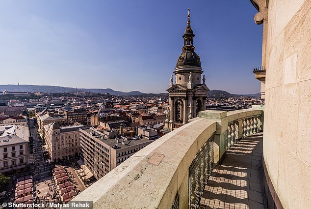 Above, the view of the city from the top of Stephen's Basilica.