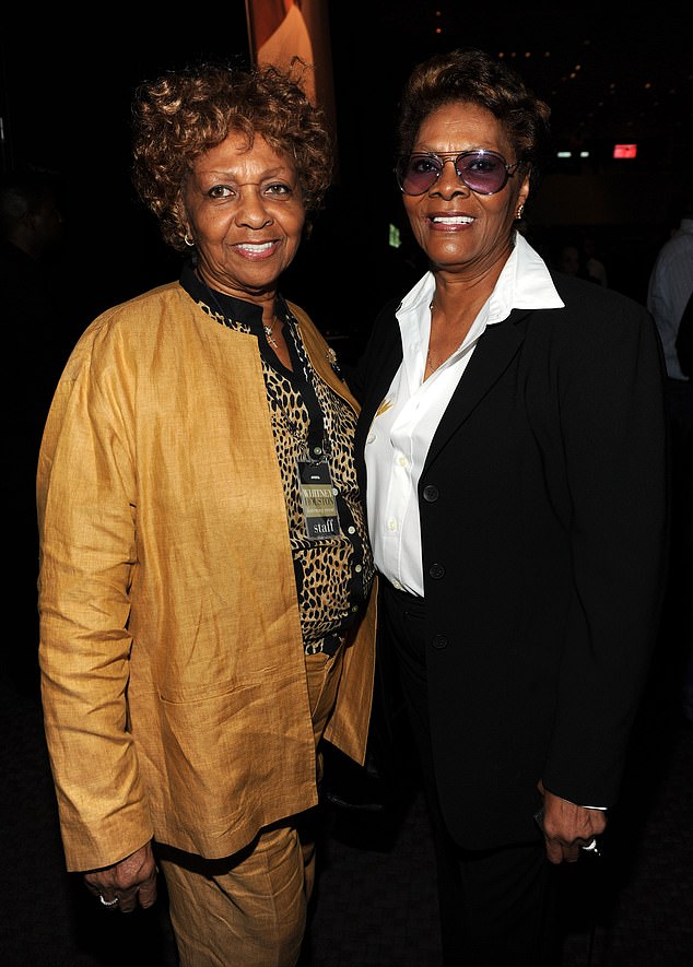 Cissy's daughter-in-law, Pat Houston, told the Associated Press that the singer died surrounded by her family.