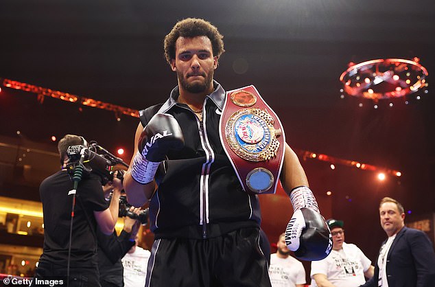 In the heavyweight division, 19-year-old British phenom Moses Itauma (10-0, 8 KOs) will face his toughest test yet against Australian Demsey McKean (22-1, 14 KOs).