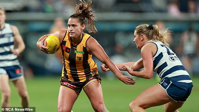 Hawthorn won a thrilling 79-61 clash against Geelong at GMHBA Stadium in near-perfect conditions, which Underwood said showed how the game could be more common if it were played on the AFL's best fields. Image: Kelly Defina/Getty Images