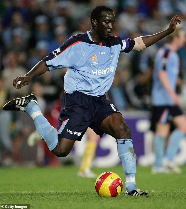 In the twilight of his career, Yorke signed with Sydney FC as their star player and won the A-League grand final in March 2006.