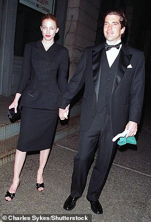 Carolyn was photographed wearing the jacket while attending the Jacqueline Kennedy Onassis Medal event.