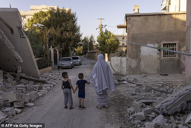 Australian Foreign Minister Penny Wong reiterated calls for Australians to leave the conflict zone while the Beirut Rafic Hariri remains operational (pictured, Baalbek in Lebanon).