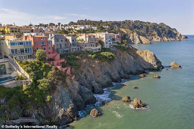 Despite being located in a somewhat precarious location on the edge of the rocks, it is believed that the house is well secured to the cliff.