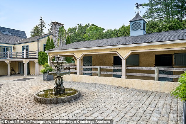 The stables can accommodate 12 horses. There are several pastures to run the horses.