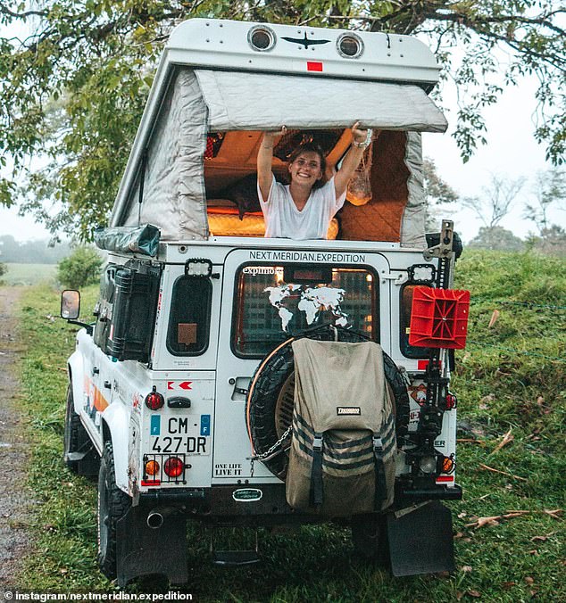 They chose their Land Rover Defender for its 'pop-top' roof, which ¿allows them to stay inside¿ and has an added security: they can reach the driver's seat without having to get out of the vehicle. The photo above was taken in Canon de Macho de Monte in Panama.