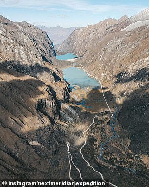 The winding roads of the Cordillera Blanca