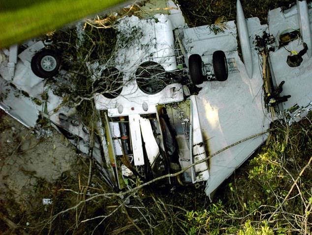 Brazilian Air Force inspects the wreckage of the Boeing 737 800 (Brazilian Air Force)