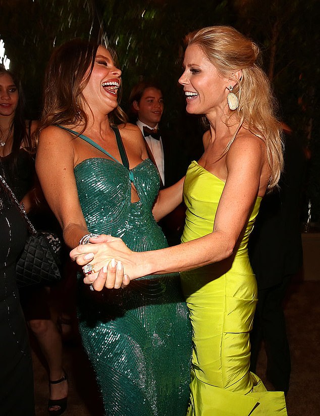 1728746076 239 Julie Bowen says she and her Modern Family co star Sofia