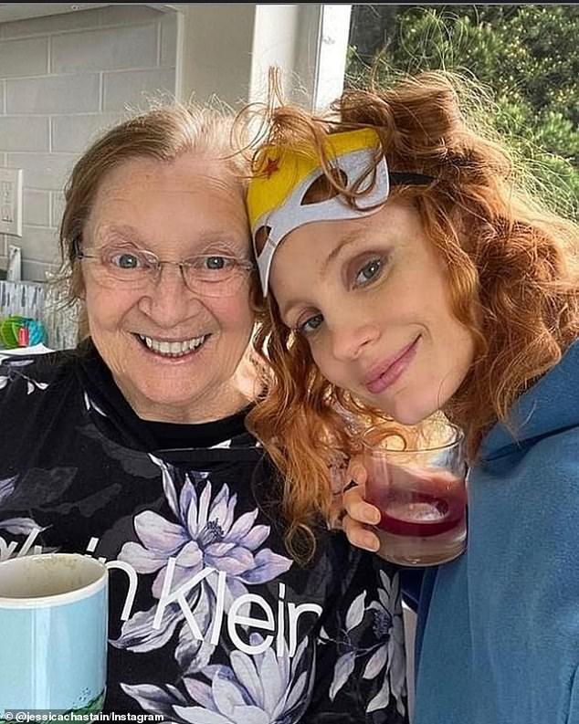 1728783660 799 Jessica Chastain reveals beautiful grandmother Marilyn has breast cancer I